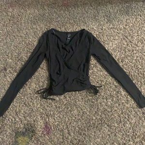 Long sleeve crop top